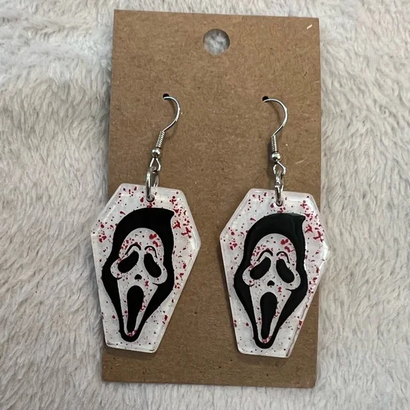 Scream ghost face horror coffin earrings - Picture 1 of 3
